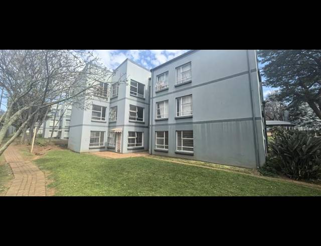 3 BEDROOM APARTMENT FOR SALE IN WESTDENE
